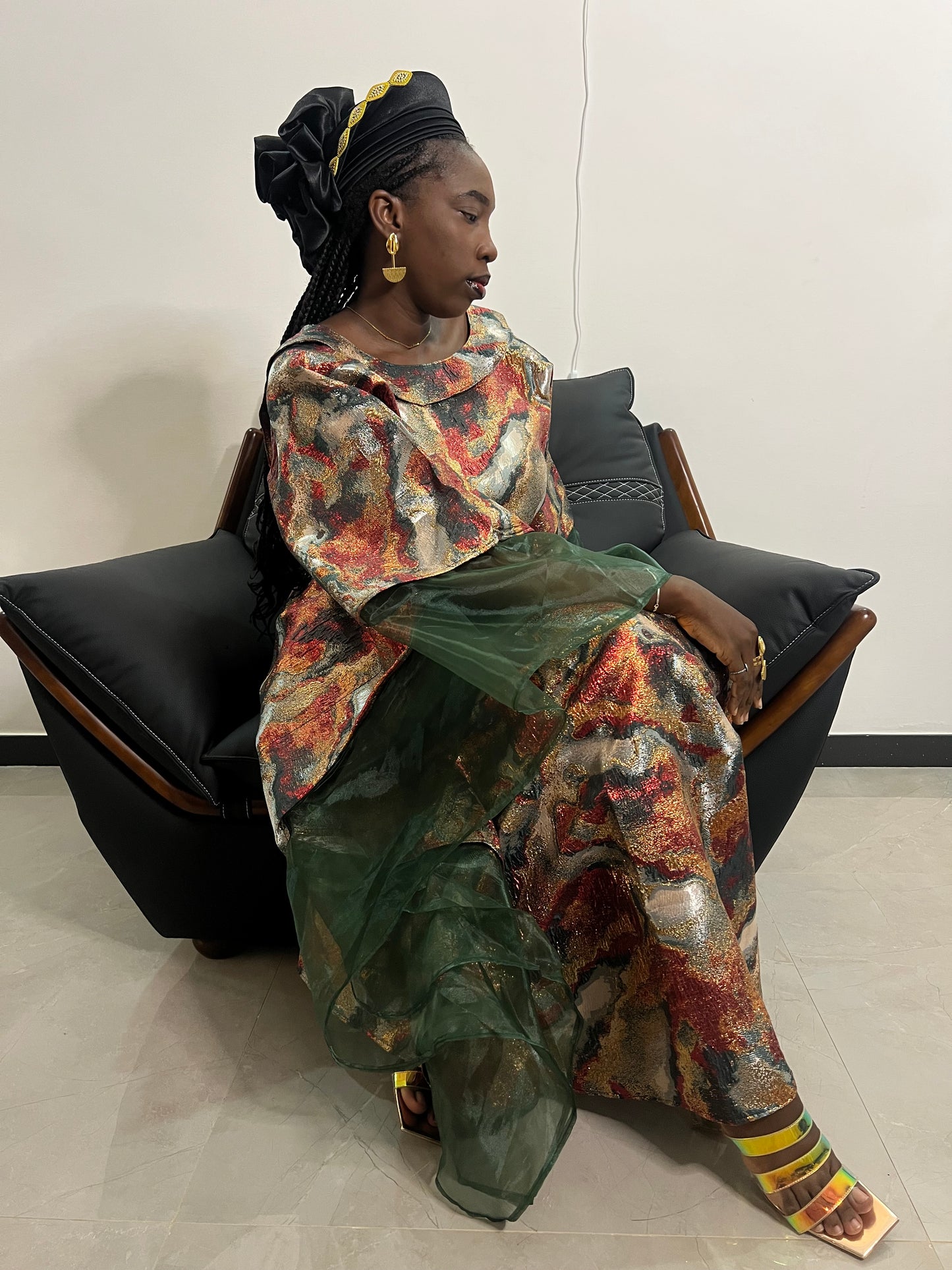 Costume traditionnel africain femme, boubou en brocart vert/feu