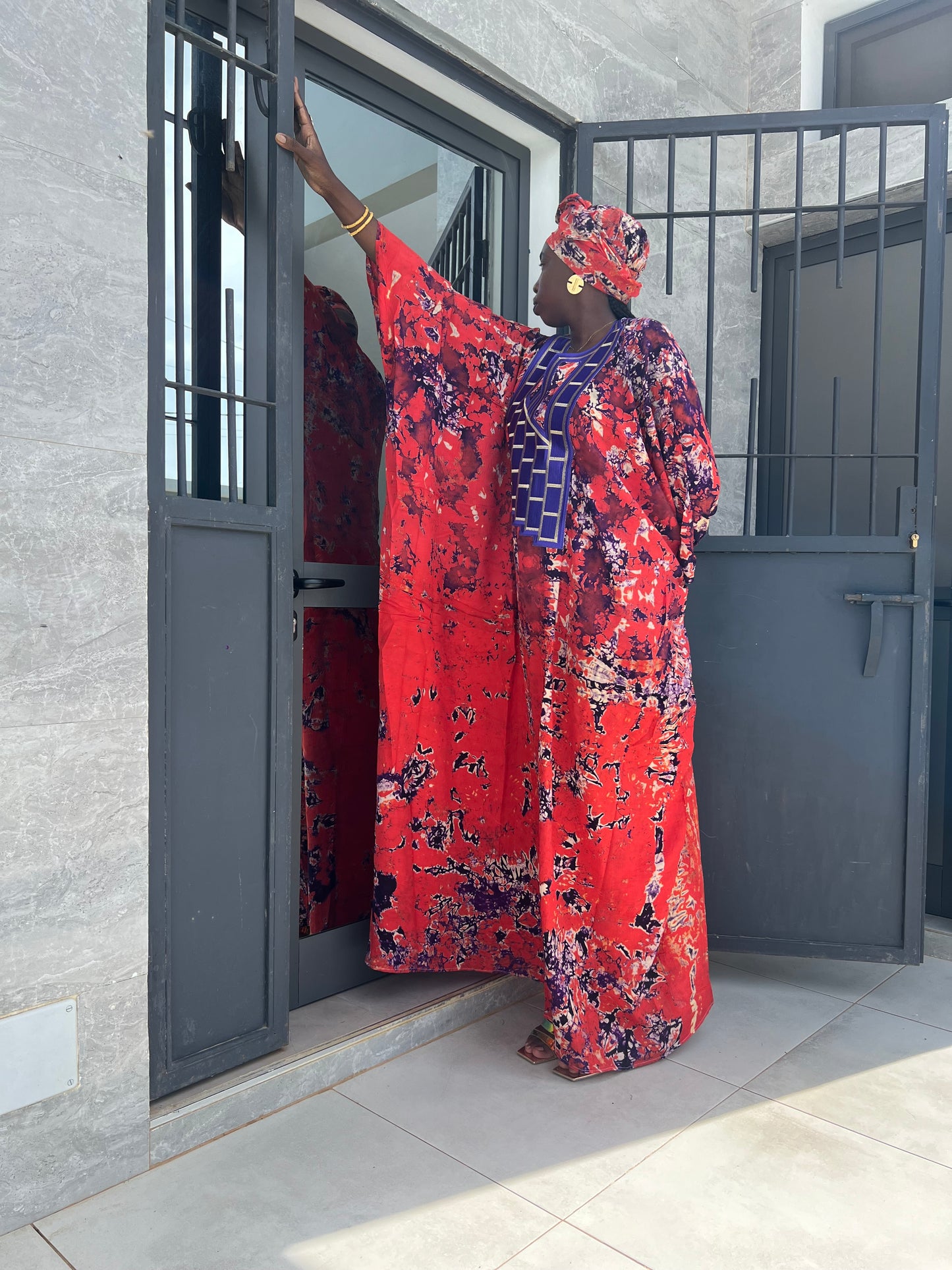 Costume traditionnel africain, boubou rouge / violet