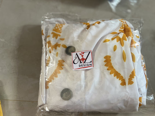 Ensemble 2 pièces pantalon 3/4 et chemise jaune et blanc